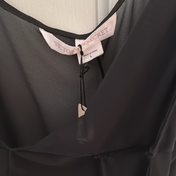 NWT Victoria Secret Camisole SZ L W/oversized print hanger - Picture 2 of 4